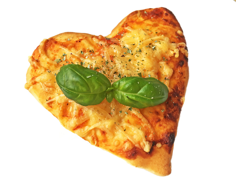 pizza_herz_valentinstag_snack ⋆ Moms Blog, der praktische Familienblog!