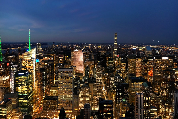 New_york_bei_nacht_esb