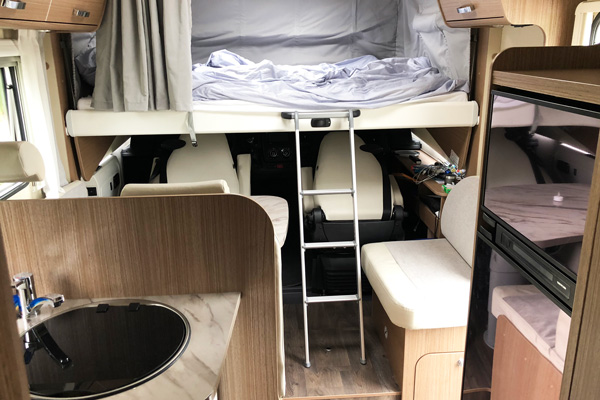 Hubbett Wohnmobil Carado I447