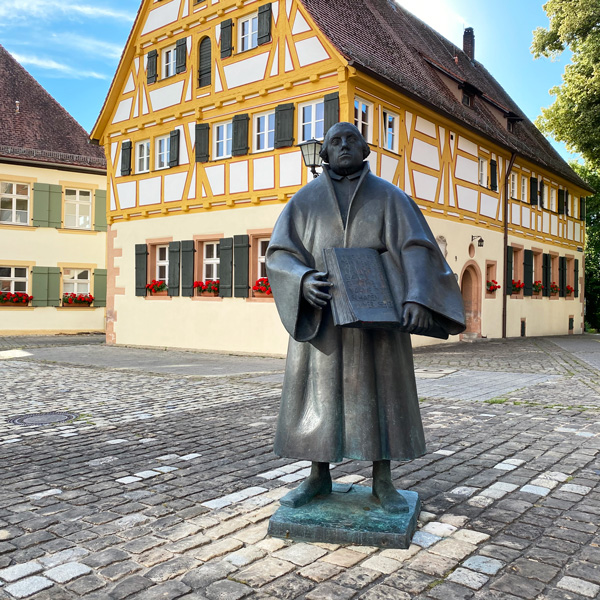 martin-luther-statue-weissenburg